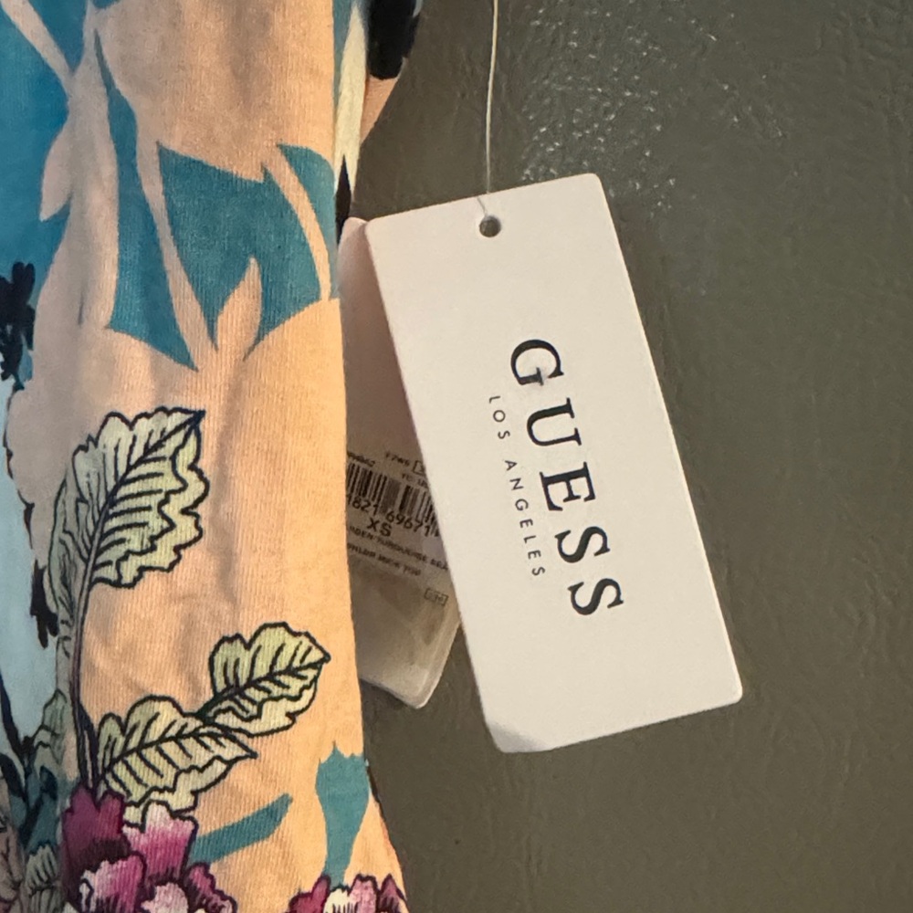 NWT Guess Multicolor Floral Tank Top .#1 - Picture 3 of 6